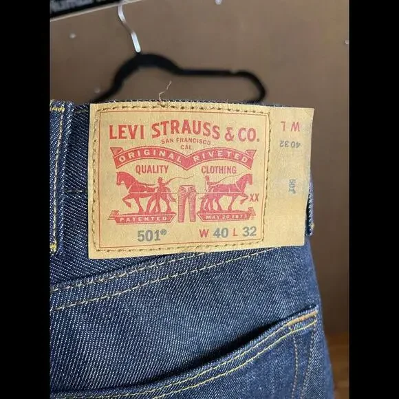 VINTAGE 90s LEVIS STRAIGHT DENIM JEANS SALVEDGE DEADSTOCK INDIGO 40 X 32 NWOT